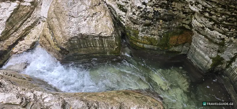 Kinchkha Waterfall - 8